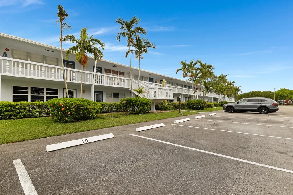 18 Prescott A Deerfield Beach FL 33442
