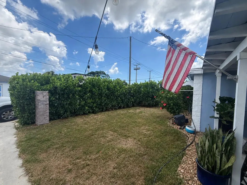 1209 W 34th Street Riviera Beach FL 33404