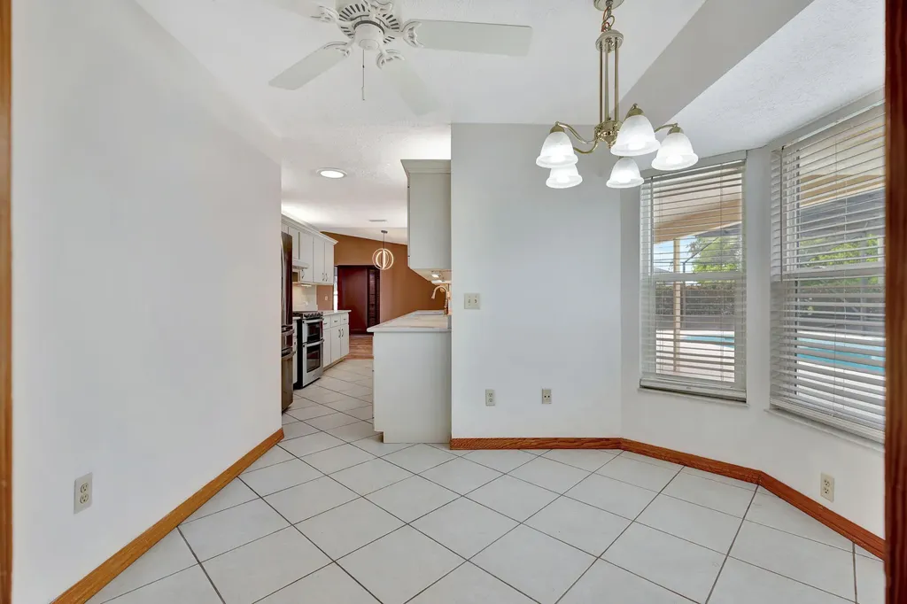 661 SE Crescent Avenue Port St Lucie FL 34984