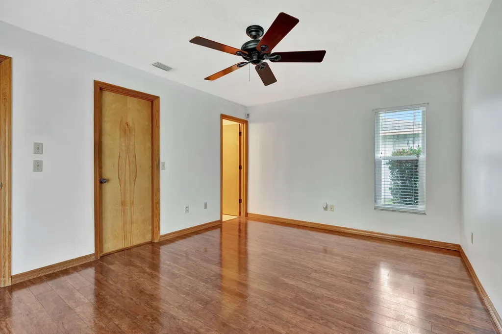 661 SE Crescent Avenue Port St Lucie FL 34984