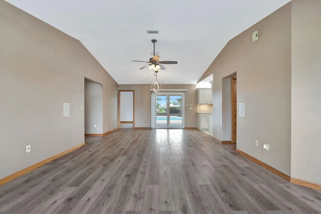 661 SE Crescent Avenue Port St Lucie FL 34984