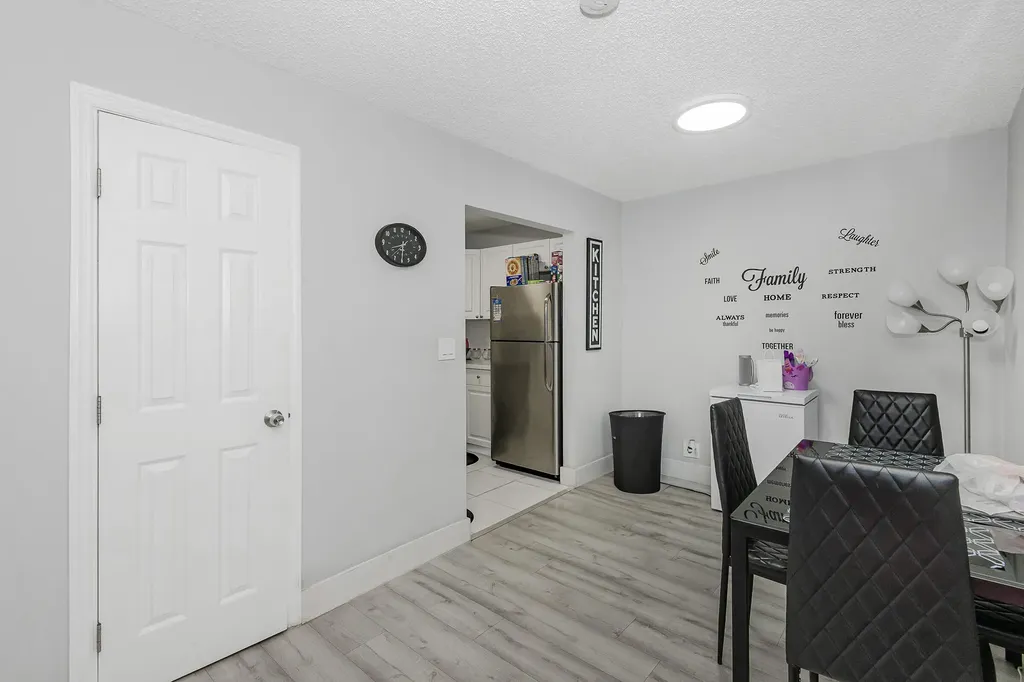 3775 NW 116th Terrace Coral Springs FL 33065