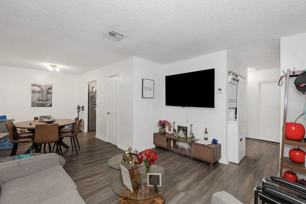 3775 NW 116th Terrace Coral Springs FL 33065