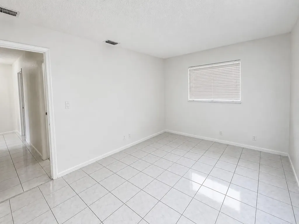 3775 NW 116th Terrace Coral Springs FL 33065