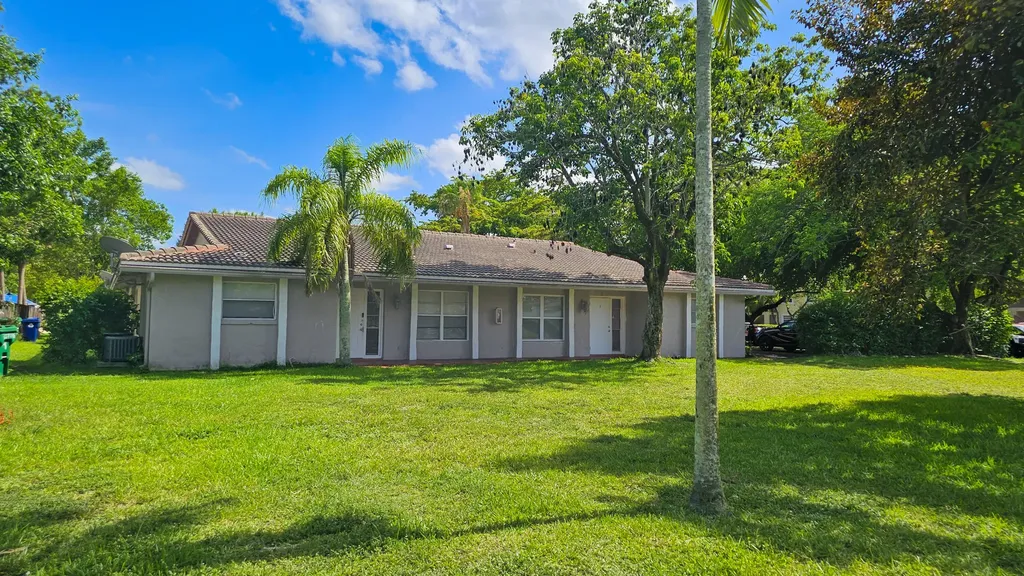 3775 NW 116th Terrace Coral Springs FL 33065