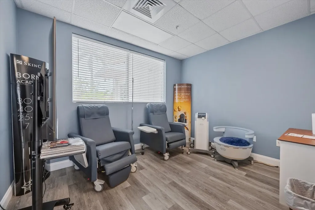2515 S State Road 7 Wellington FL 33414