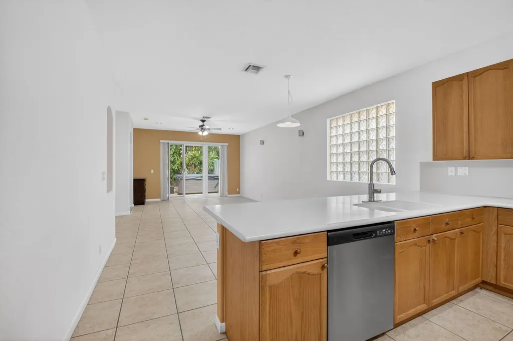5049 Sancerre Circle Lake Worth FL 33463