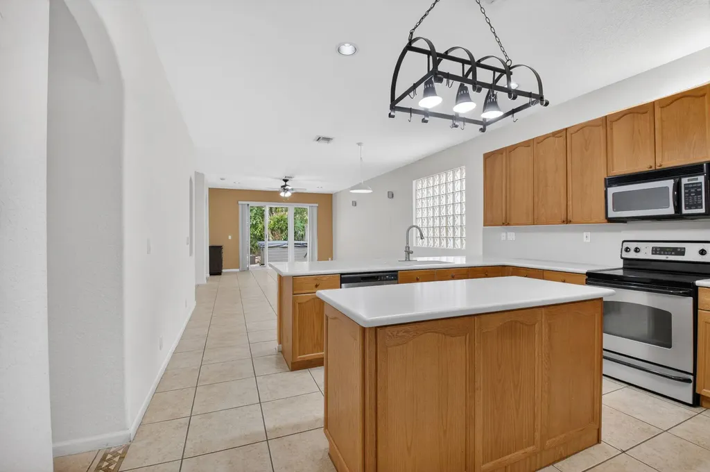 5049 Sancerre Circle Lake Worth FL 33463