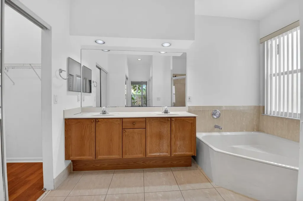 5049 Sancerre Circle Lake Worth FL 33463