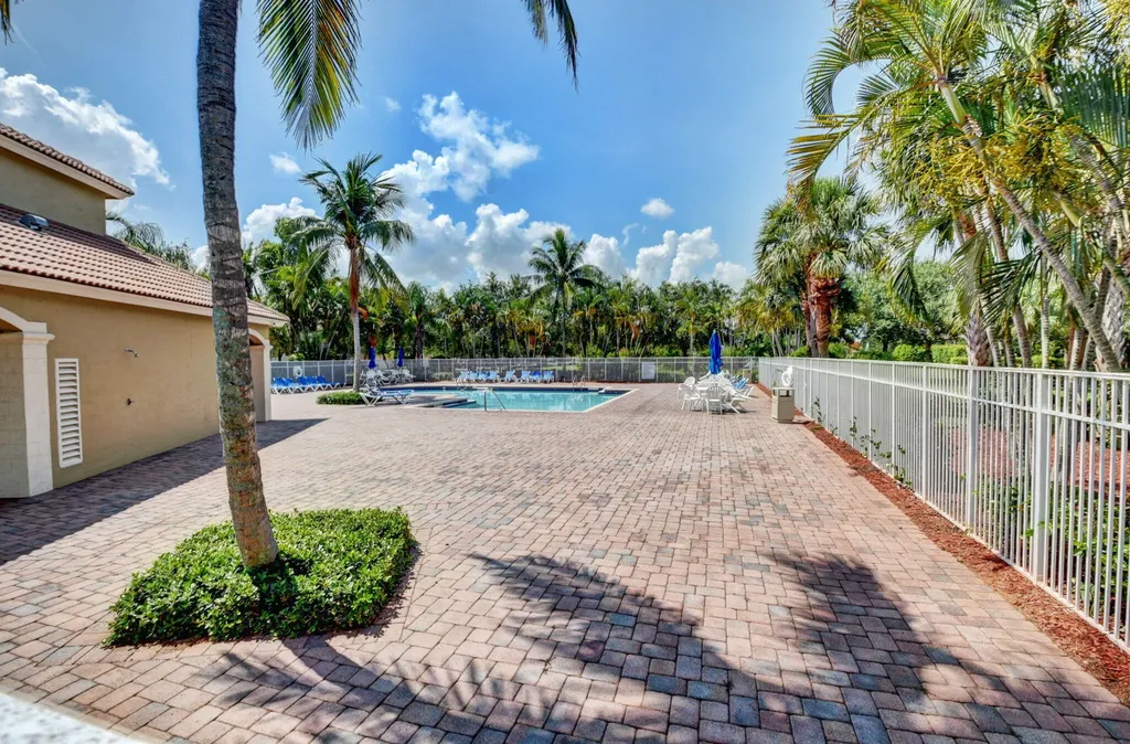 5049 Sancerre Circle Lake Worth FL 33463