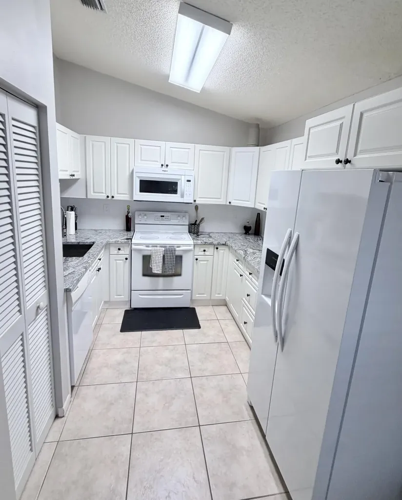 2555 Bedford Mews Drive Wellington FL 33414