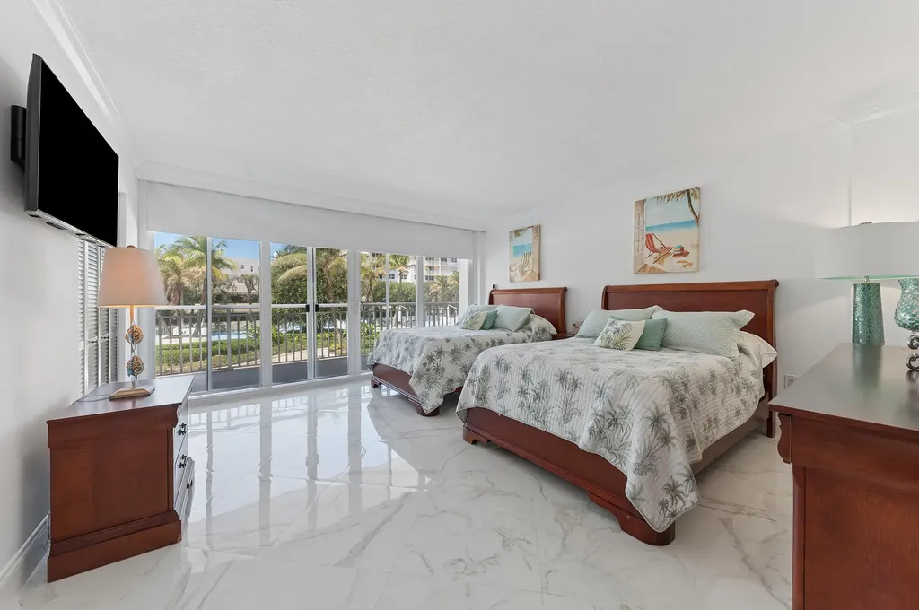 3546 S Ocean Boulevard South Palm Beach FL 33480