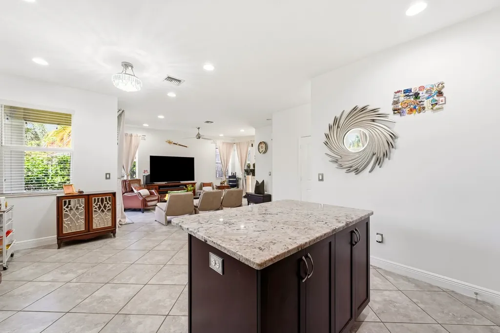 6993 Pines Circle Coconut Creek FL 33073