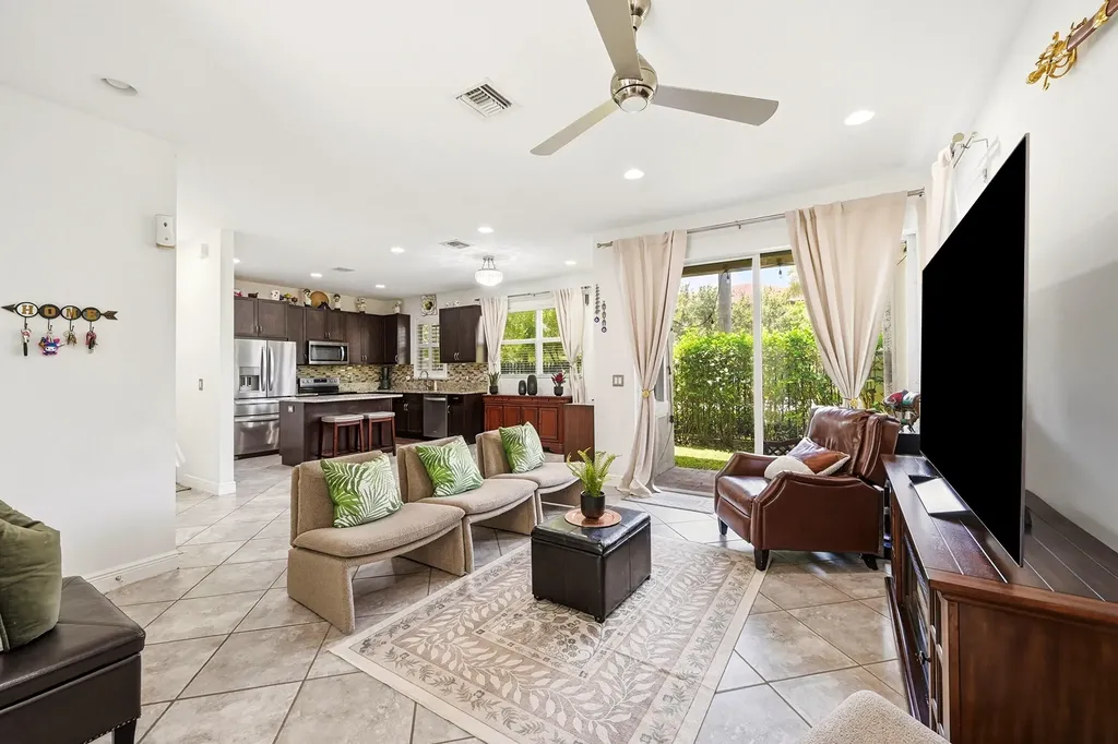 6993 Pines Circle Coconut Creek FL 33073