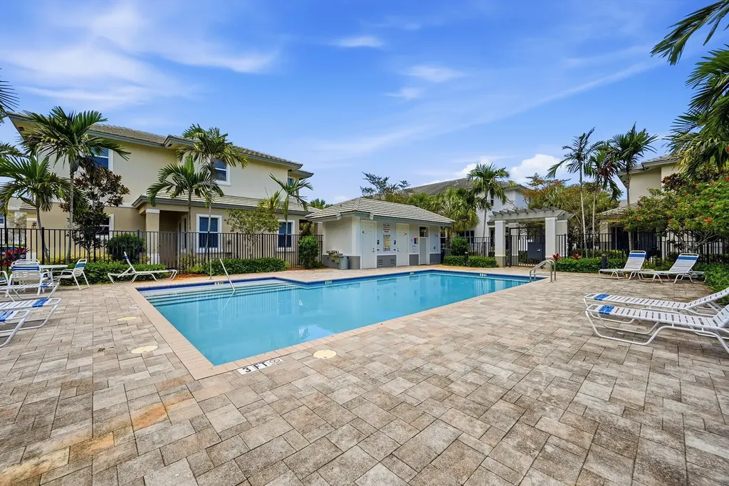 6993 Pines Circle Coconut Creek FL 33073