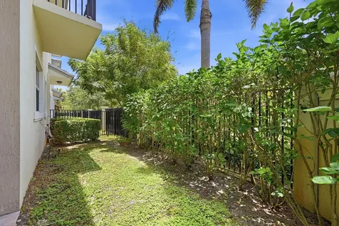 6993 Pines Circle Coconut Creek FL 33073