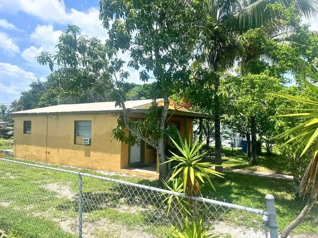 4100 SW 28th Street West Park FL 33023