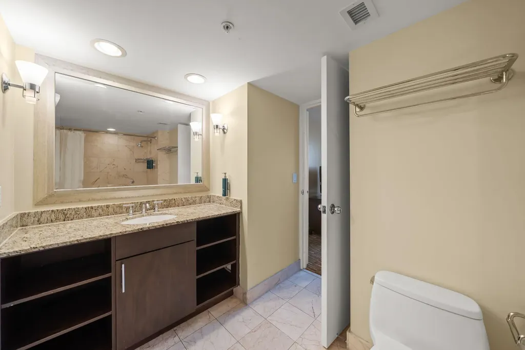 2670 E Sunrise Boulevard Fort Lauderdale FL 33304