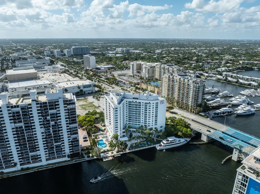 2670 E Sunrise Boulevard Fort Lauderdale FL 33304