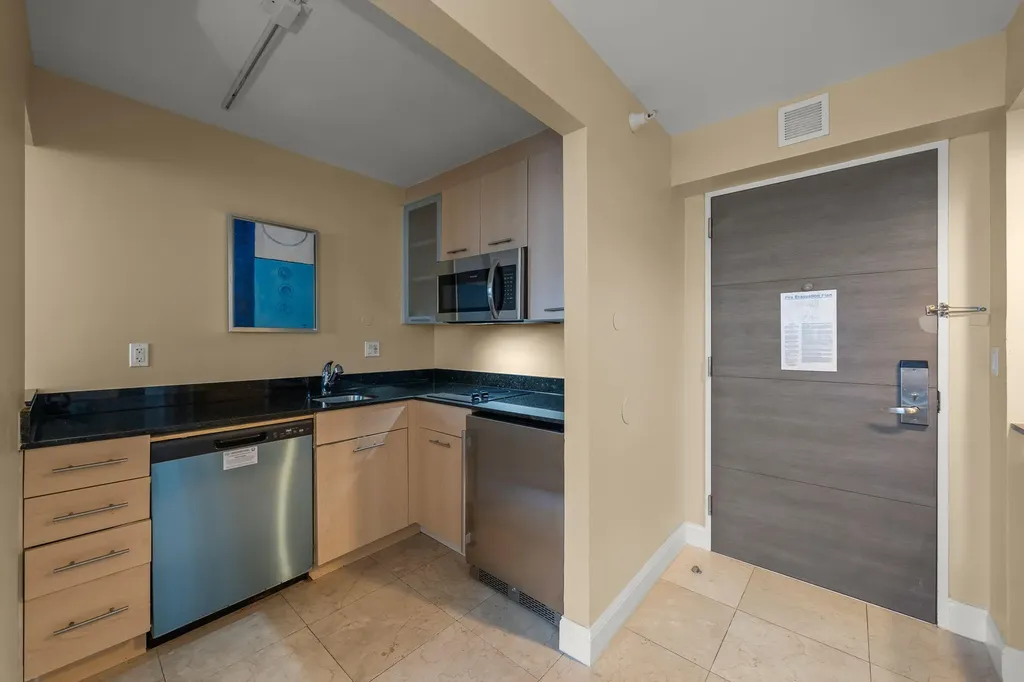 2670 E Sunrise Boulevard Fort Lauderdale FL 33304