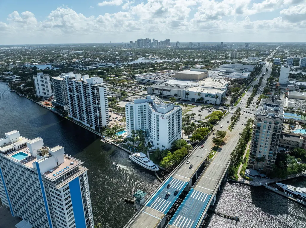 2670 E Sunrise Boulevard Fort Lauderdale FL 33304