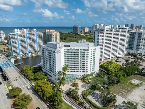 2670 E Sunrise Boulevard Fort Lauderdale FL 33304