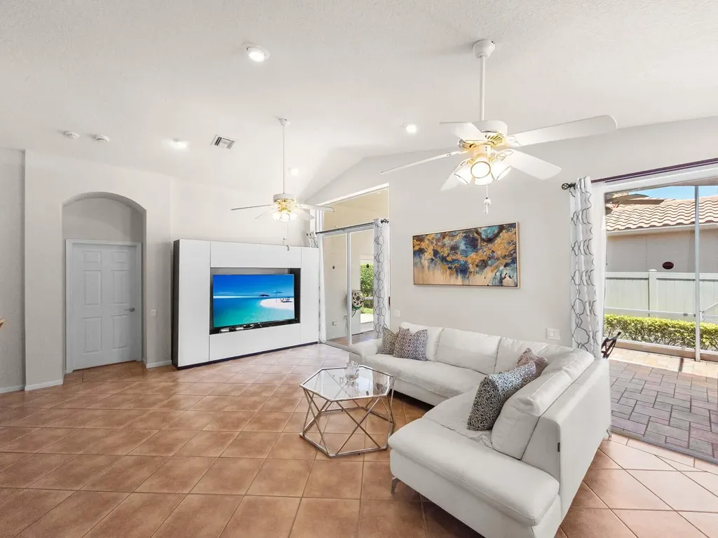 5320 Glenville Drive Boynton Beach FL 33437