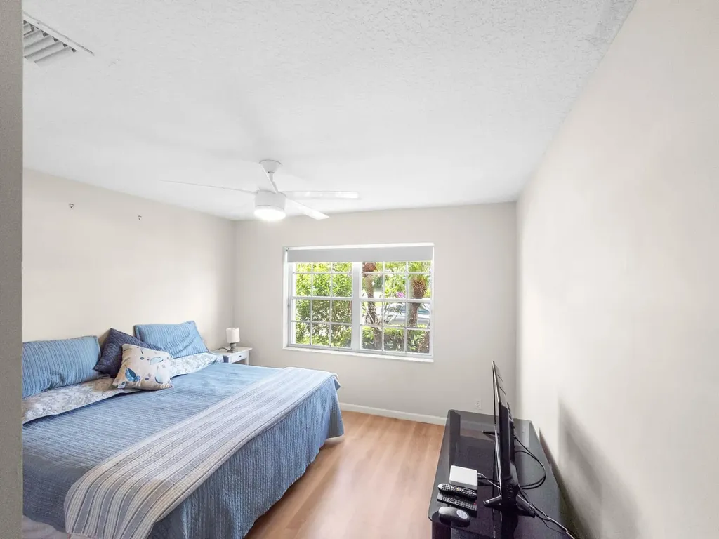 5320 Glenville Drive Boynton Beach FL 33437