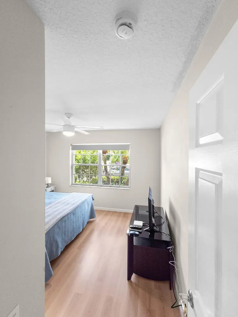5320 Glenville Drive Boynton Beach FL 33437