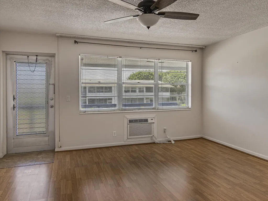 362 Northampton R West Palm Beach FL 33417
