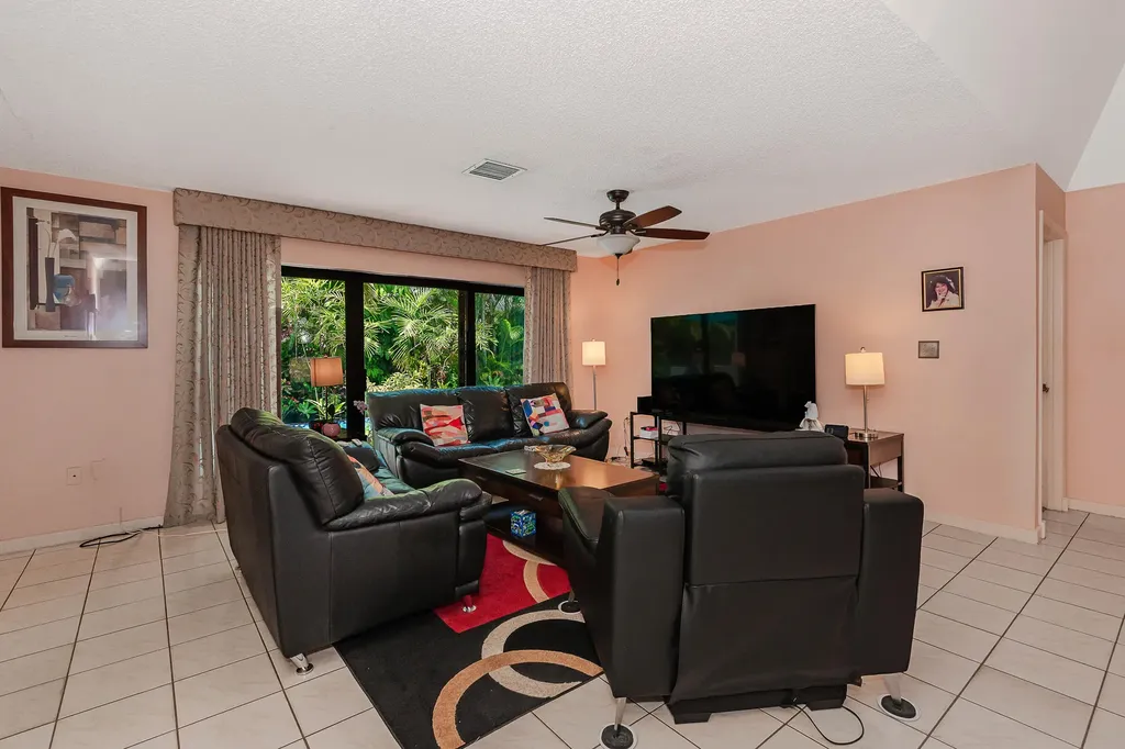 4961 SW 94th Avenue Cooper City FL 33328