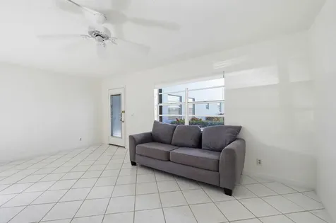 249 Burgundy F Delray Beach FL 33484