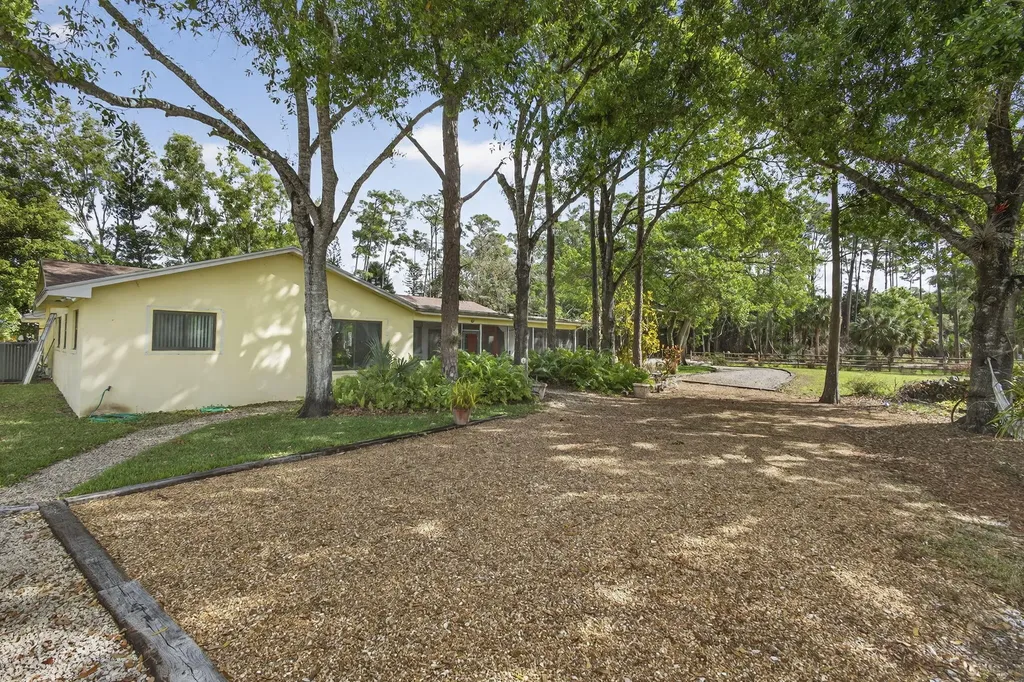 749 W Rambling Drive Wellington FL 33414
