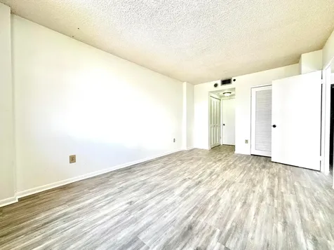 1470 NE 123rd Street North Miami FL 33161