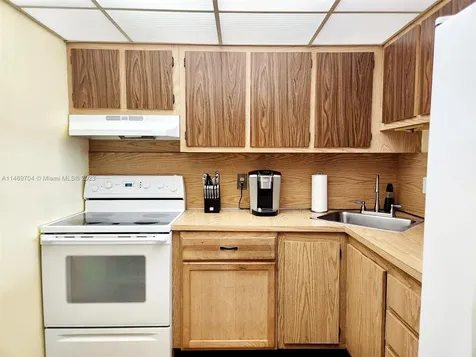 1470 NE 123rd Street North Miami FL 33161