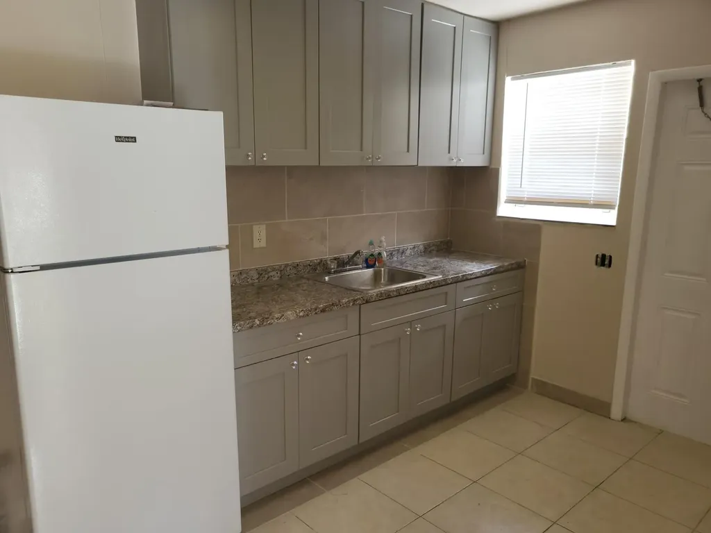 224 N 57th Avenue Hollywood FL 33021