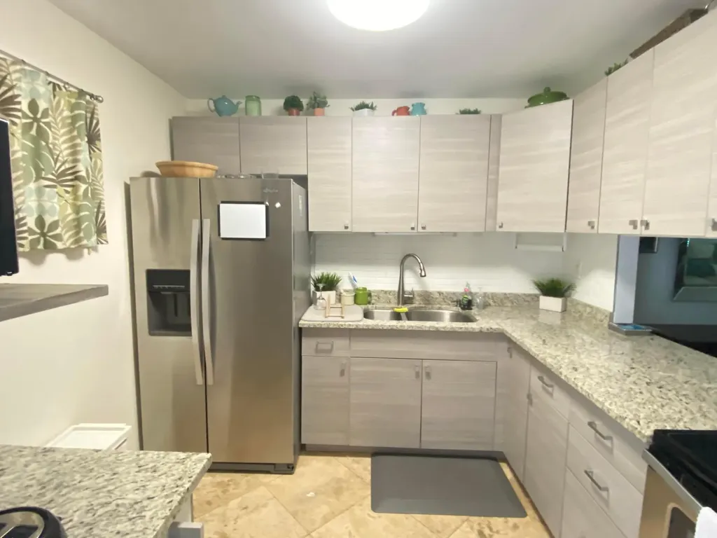 2566 S Garden Drive S Lake Worth FL 33461