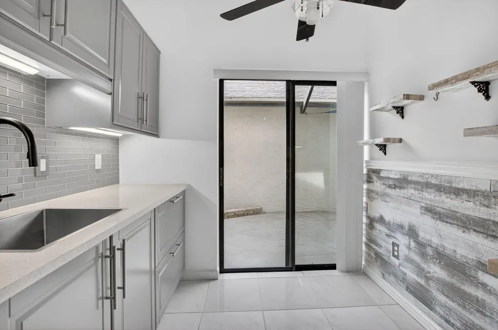 9123 SW 22nd Street Boca Raton FL 33428