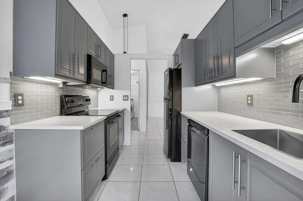 9123 SW 22nd Street Boca Raton FL 33428