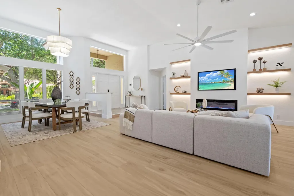 921 Lakewood Court Weston FL 33326