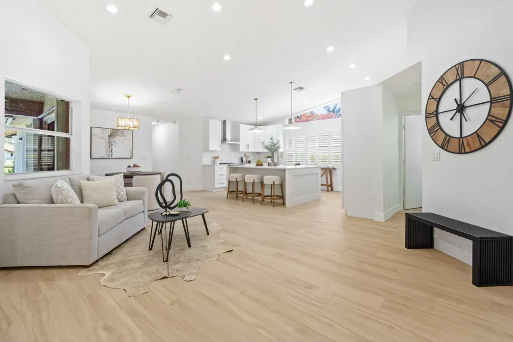 921 Lakewood Court Weston FL 33326