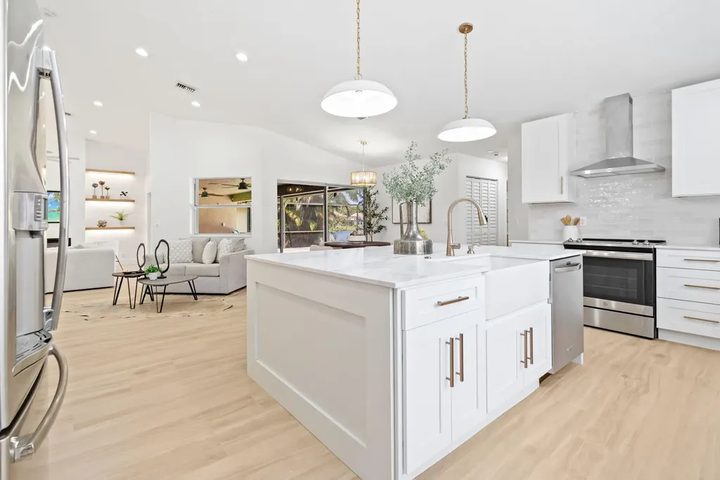 921 Lakewood Court Weston FL 33326