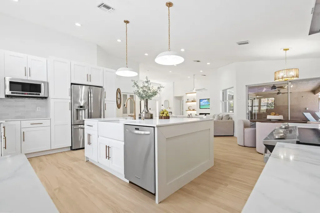 921 Lakewood Court Weston FL 33326