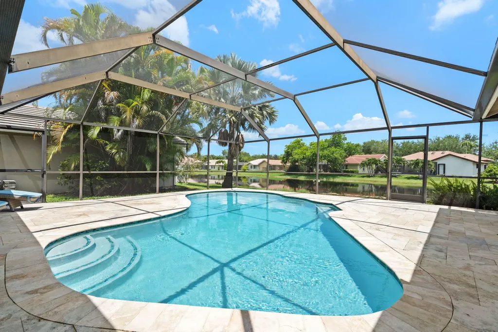 921 Lakewood Court Weston FL 33326