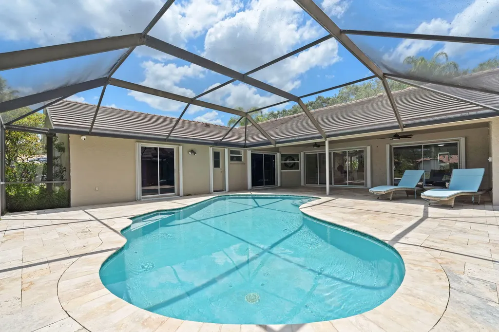 921 Lakewood Court Weston FL 33326