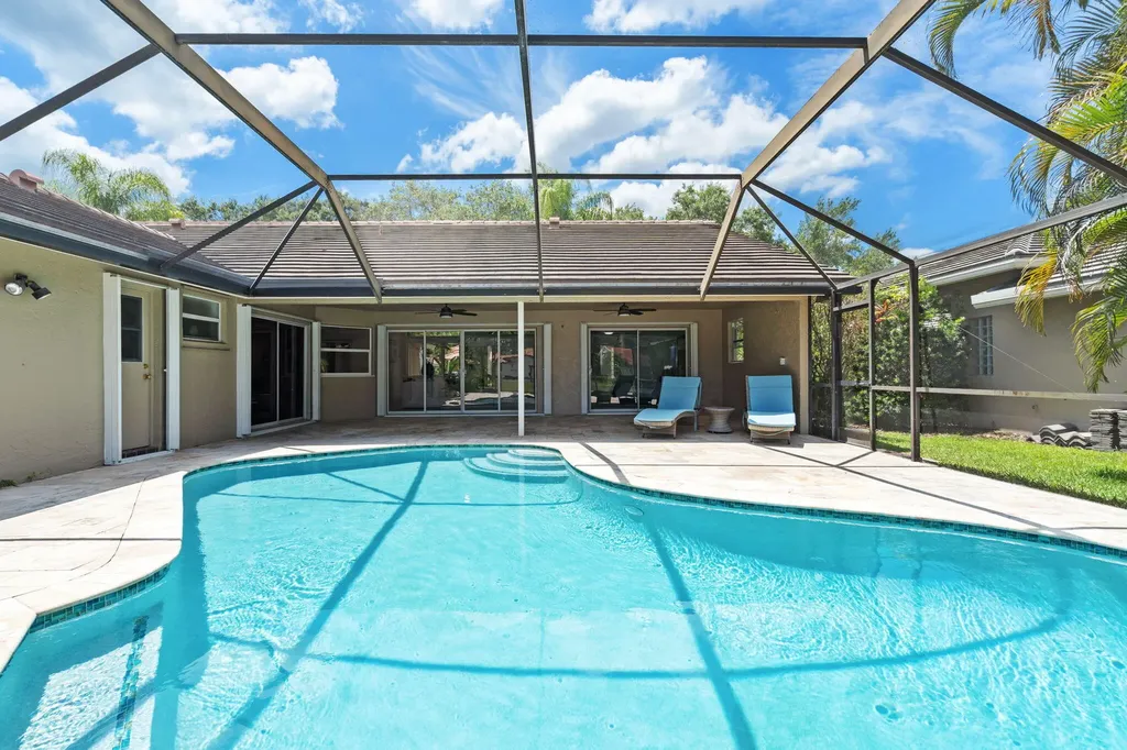 921 Lakewood Court Weston FL 33326