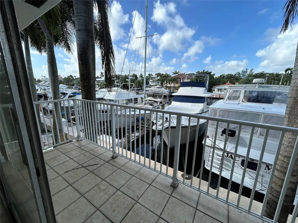 77 Hendricks Isle Fort Lauderdale FL 33301