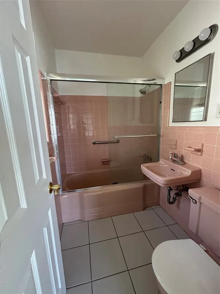 77 Hendricks Isle Fort Lauderdale FL 33301