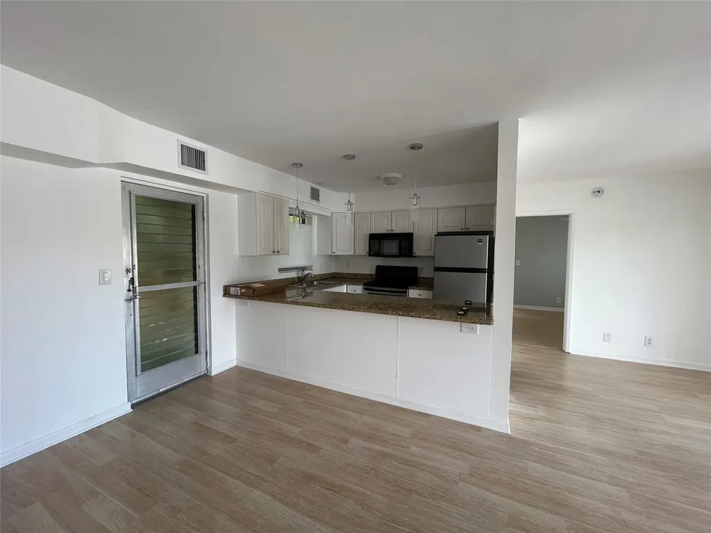 77 Hendricks Isle Fort Lauderdale FL 33301