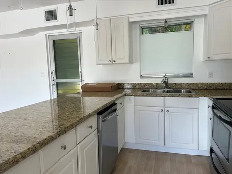 77 Hendricks Isle Fort Lauderdale FL 33301
